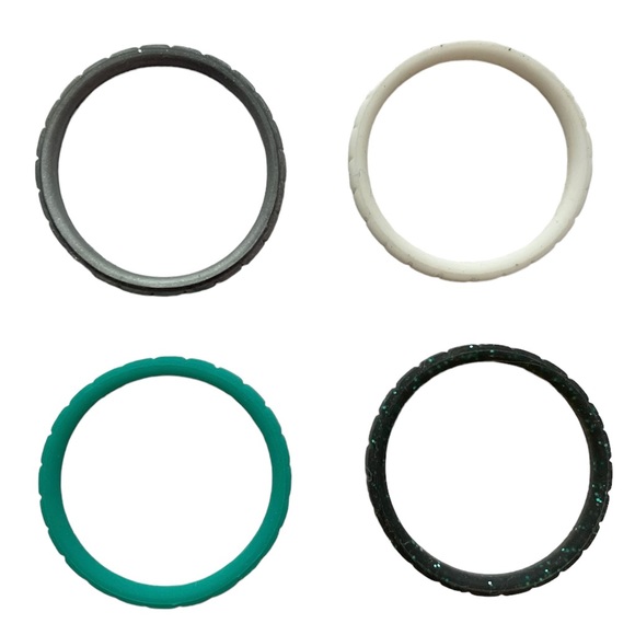 NEW - 4 Women’s Thin Silicone Stackable Rings / Bands Size 10 ROQ - Picture 5 of 8